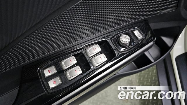 2017 KG Mobility 티볼리 에어 - Thumbnail 7