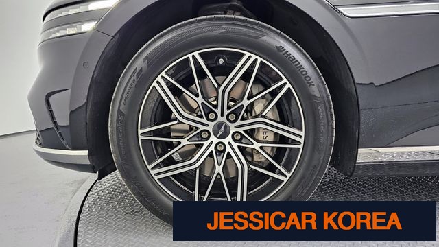2022 Genesis G90 (RS4) - Thumbnail 6