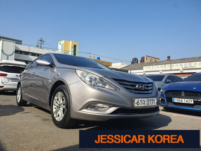 2010 Hyundai YF Sonata - Thumbnail 15