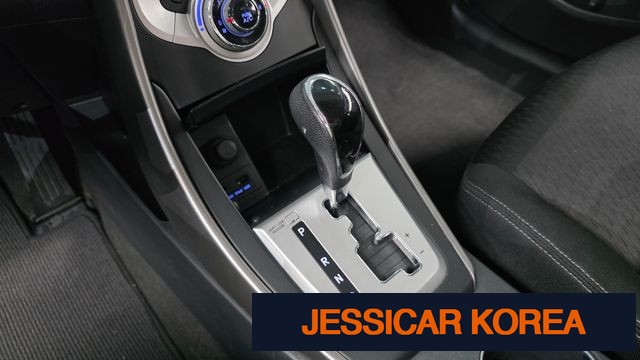 2012 Hyundai Avante MD - Thumbnail 16