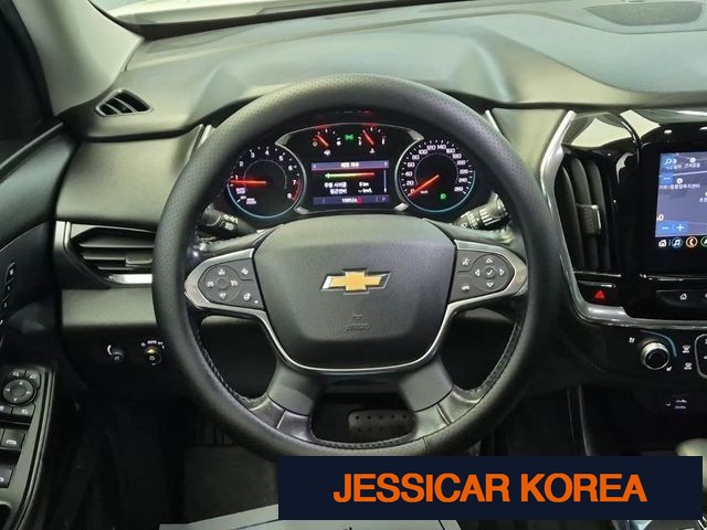 2020 Chevrolet Traverse - Thumbnail 18