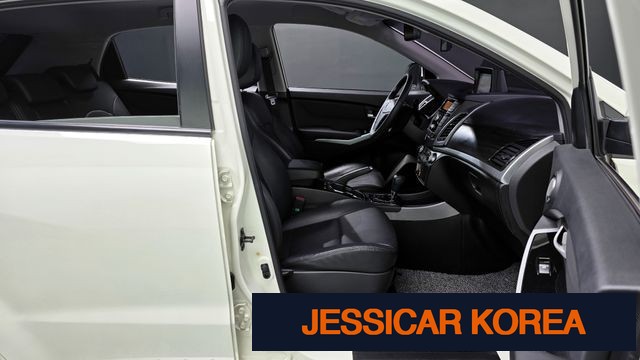 2014 KG Mobility New Korando C - Thumbnail 5