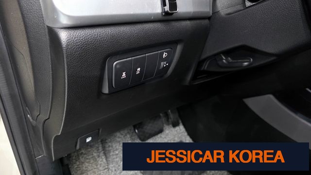2014 KG Mobility New Korando C - Thumbnail 14