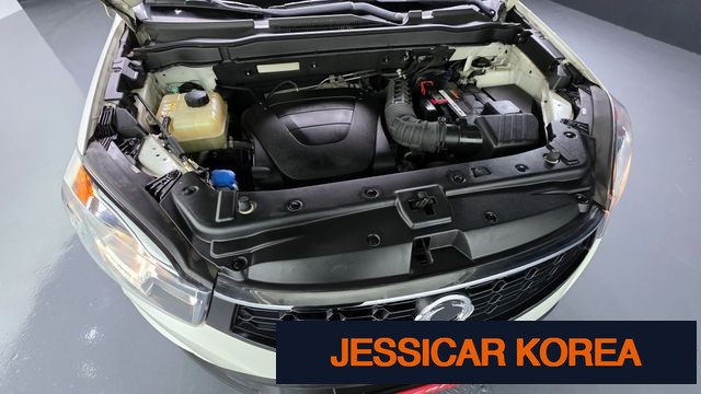 2014 KG Mobility New Korando C - Thumbnail 17
