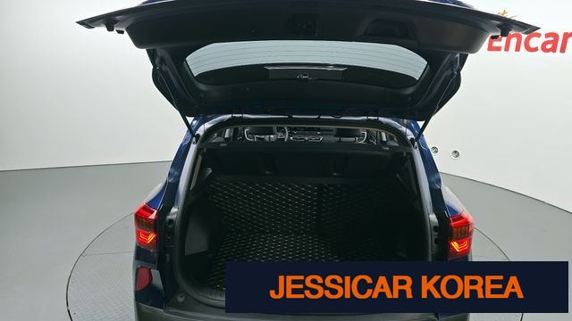 2020 Kia Seltos - Thumbnail 11