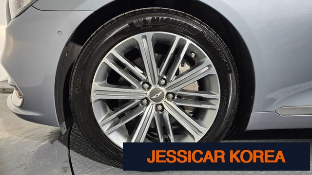 2017 Genesis G80 - Thumbnail 3