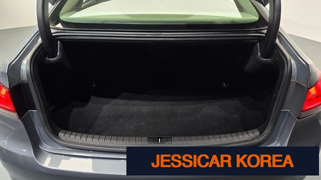 2017 Genesis G80 - Thumbnail 17