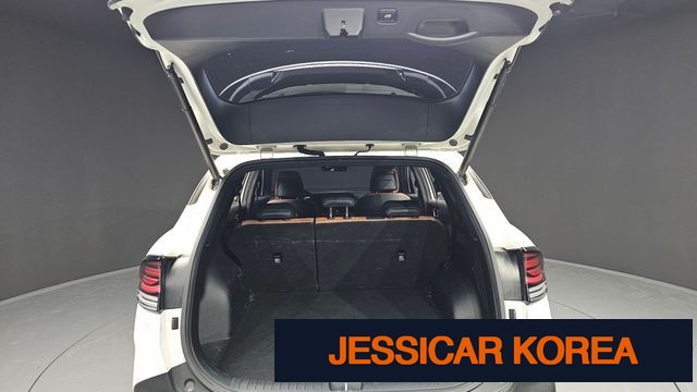 2022 Kia Sportage 5th Gen - Thumbnail 3