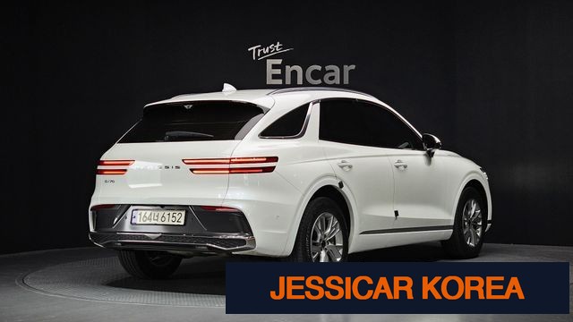 2025 Genesis GV70 - Thumbnail 12