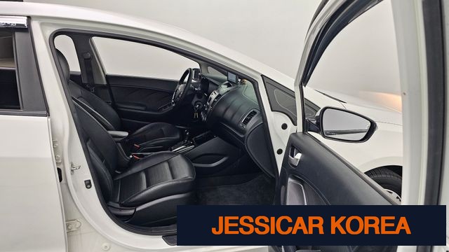 2018 Kia The New K3 - Thumbnail 4