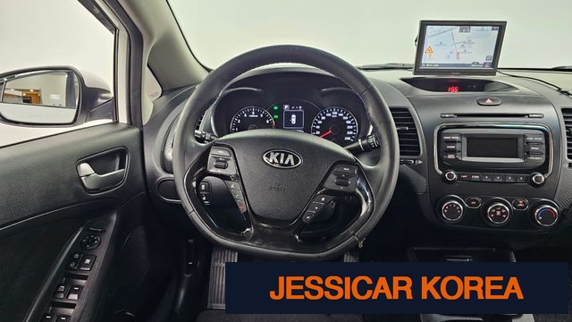 2018 Kia The New K3 - Thumbnail 18
