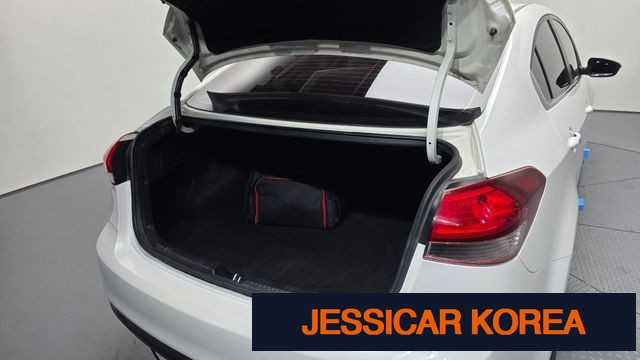 2018 Kia The New K3 - Thumbnail 6
