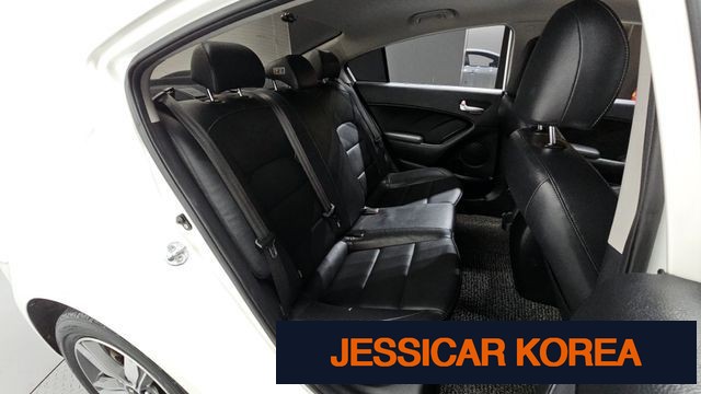 2018 Kia The New K3 - Thumbnail 10