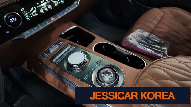 2023 Genesis GV70 - Thumbnail 8