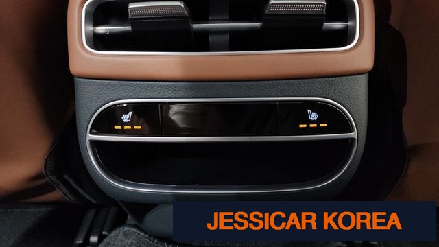 2023 Genesis GV70 - Thumbnail 9