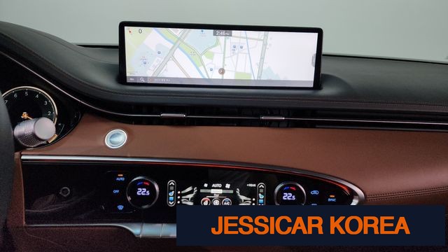 2023 Genesis GV70 - Thumbnail 13