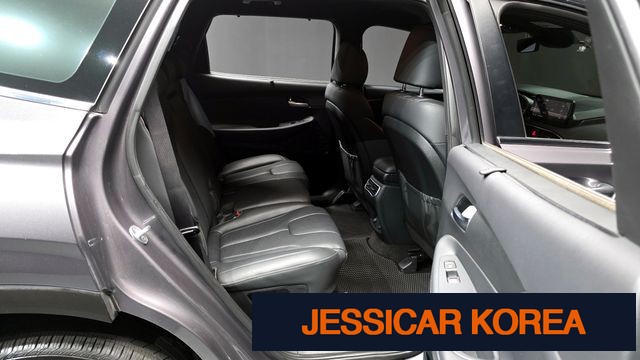 2021 Hyundai The New Santa Fe - Thumbnail 2