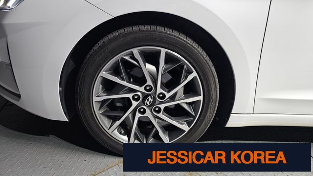 2019 Hyundai The New Avante AD - Thumbnail 11