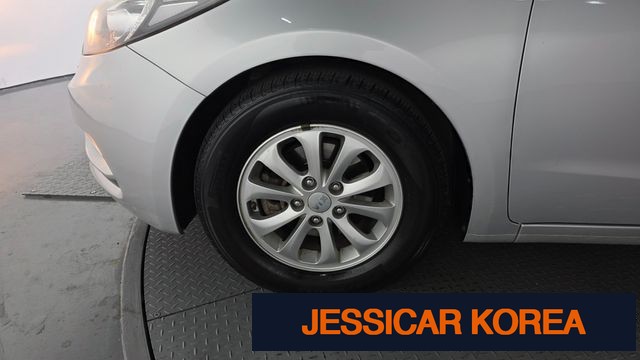 2015 Kia K3 - Thumbnail 2