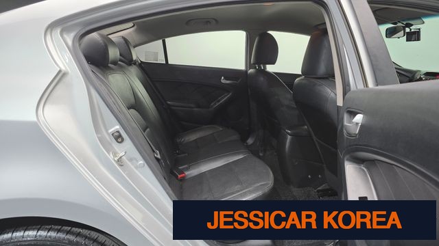2015 Kia K3 - Thumbnail 3