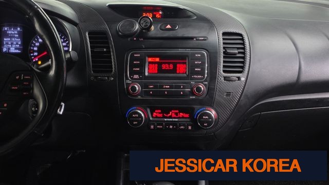 2015 Kia K3 - Thumbnail 4