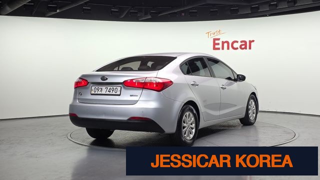 2015 Kia K3 - Thumbnail 9