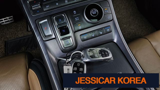 2021 Hyundai The New Santa Fe - Thumbnail 3