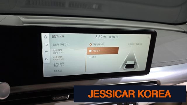 2022 Genesis GV60 - Thumbnail 19