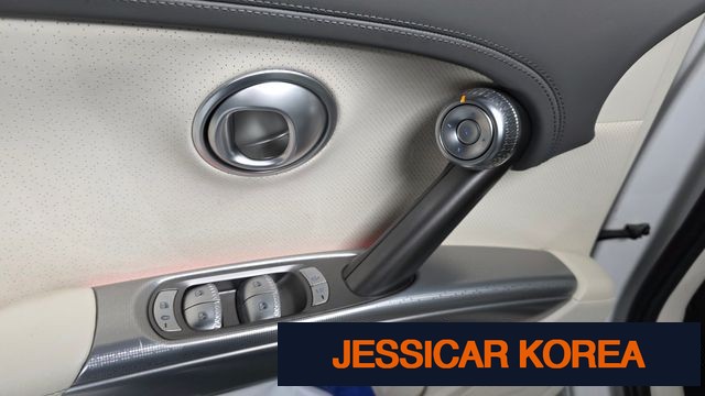 2022 Genesis GV60 - Thumbnail 20