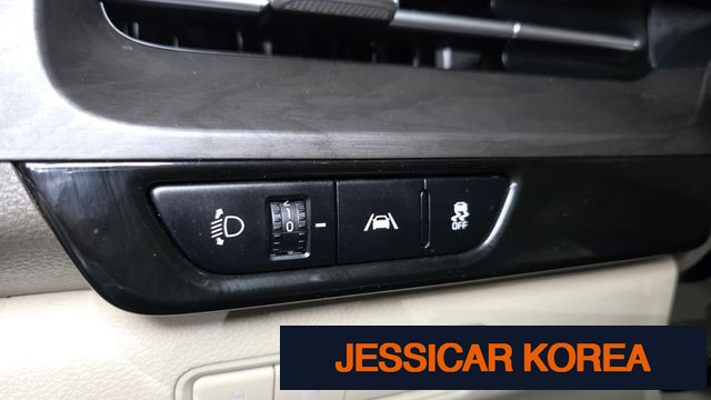 2022 Kia Carnival 4th Gen - Thumbnail 4