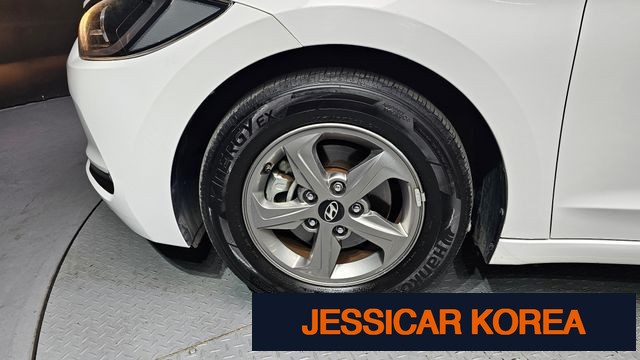 2016 Hyundai Avante AD - Thumbnail 5