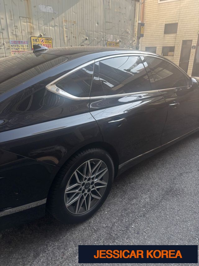 2026 Genesis G80 (RG3) - Thumbnail 6