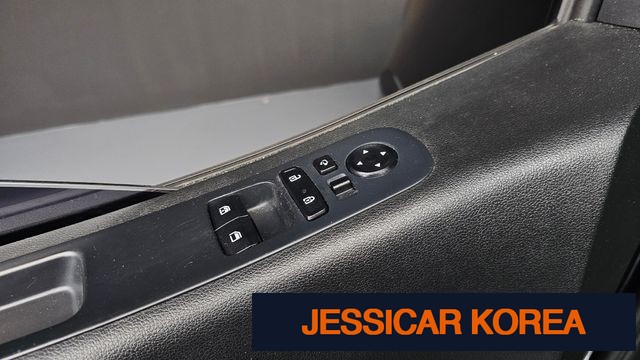 2022 Hyundai Staria - Thumbnail 17