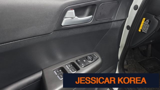 2016 Kia Sportage 4th generation - Thumbnail 9