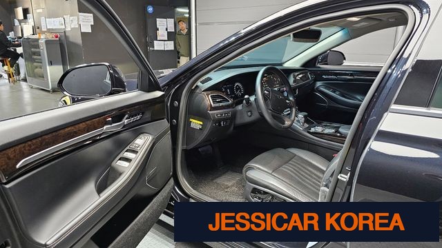 2021 Genesis G90 - Thumbnail 4