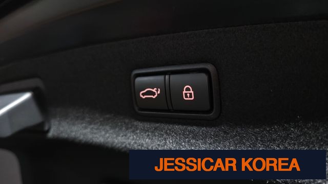 2021 Genesis G90 - Thumbnail 13