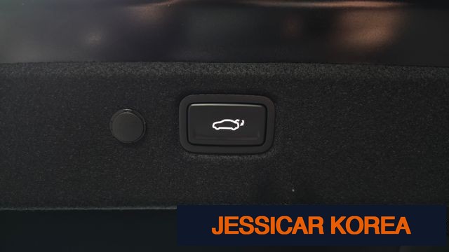 2026 Kia EV4 - Thumbnail 11