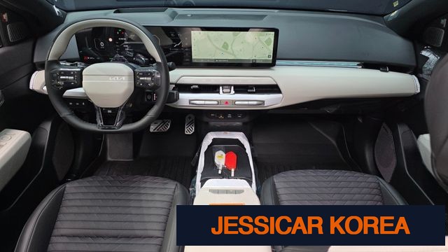 2026 Kia EV4 - Thumbnail 12