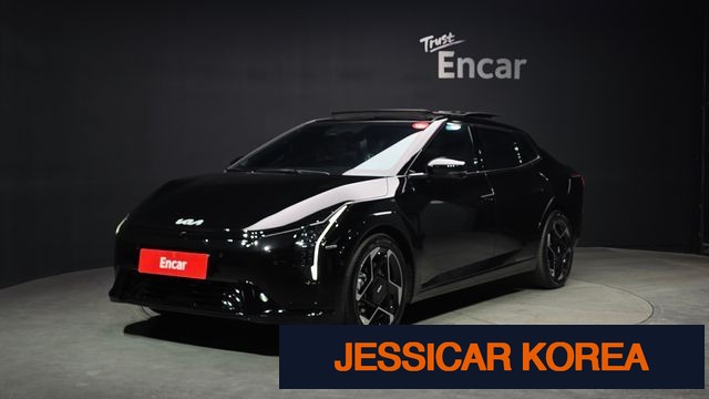 2026 Kia EV4 - Thumbnail 14