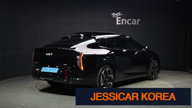 2026 Kia EV4 - Thumbnail 17