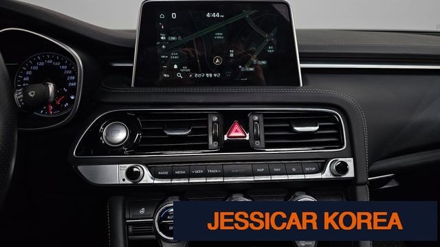 2018 Genesis G70 - Thumbnail 17