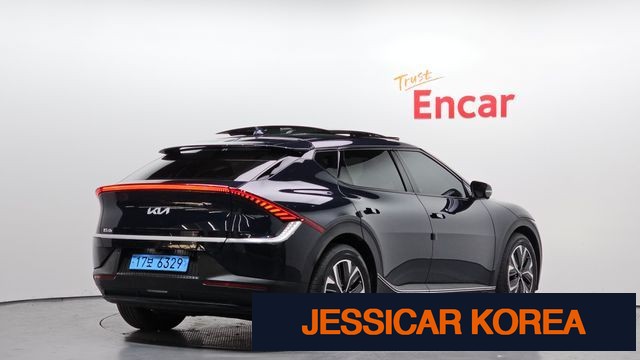 2022 Kia EV6 - Thumbnail 15