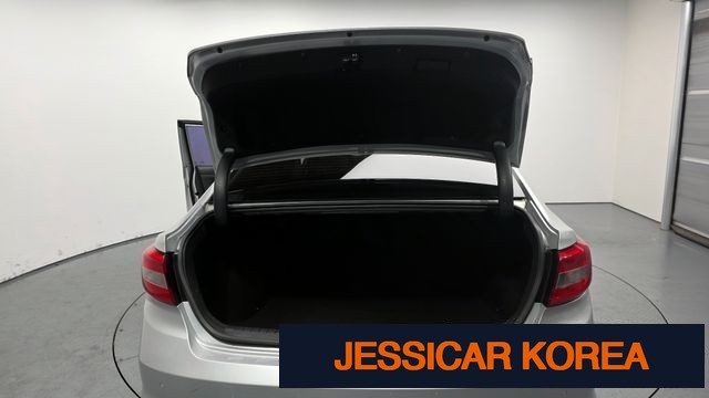 2015 Hyundai LF Sonata - Thumbnail 14
