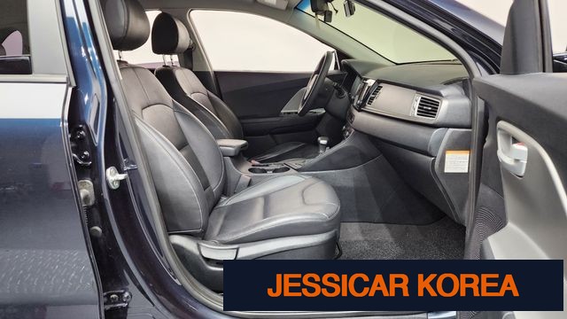2018 Kia Niro - Thumbnail 17