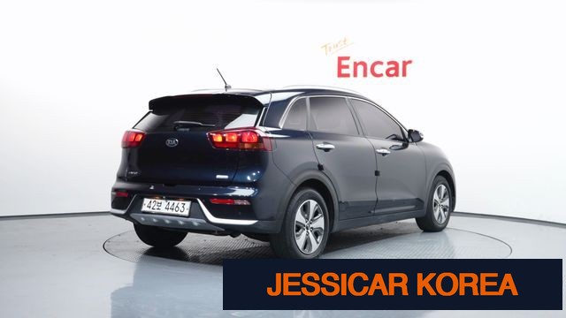 2018 Kia Niro - Thumbnail 18