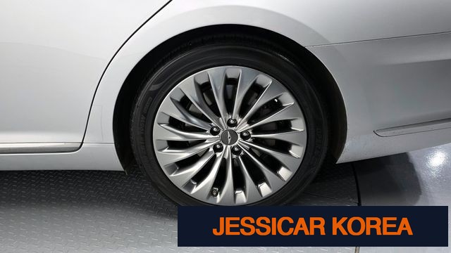 2017 Genesis G90 - Thumbnail 8