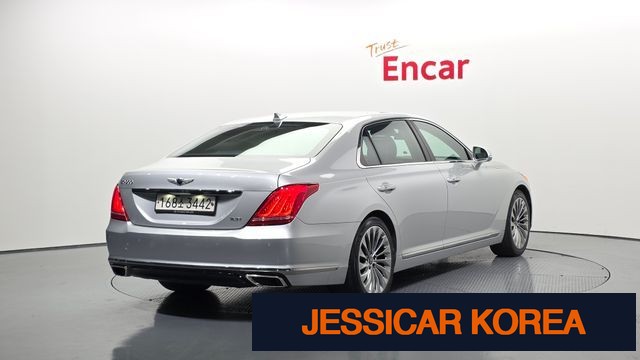 2017 Genesis G90 - Thumbnail 17