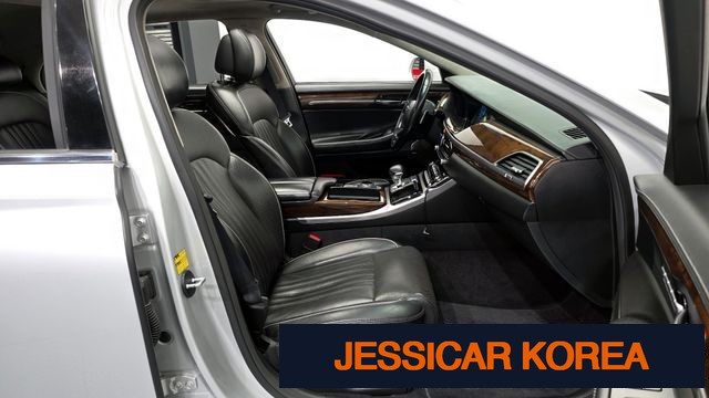 2017 Genesis G90 - Thumbnail 19