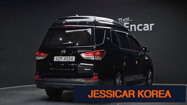 2016 KG Mobility Korando Turismo - Thumbnail 11
