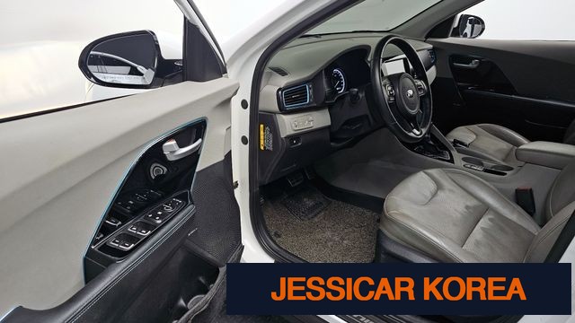 2017 Kia Niro - Thumbnail 14